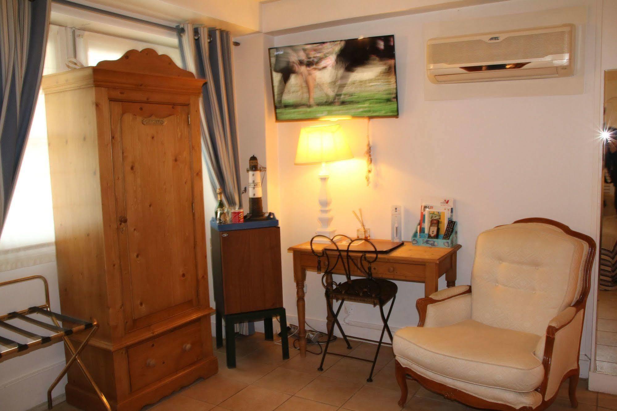 Hostellerie Du Prieure Saint-Prix  Luaran gambar