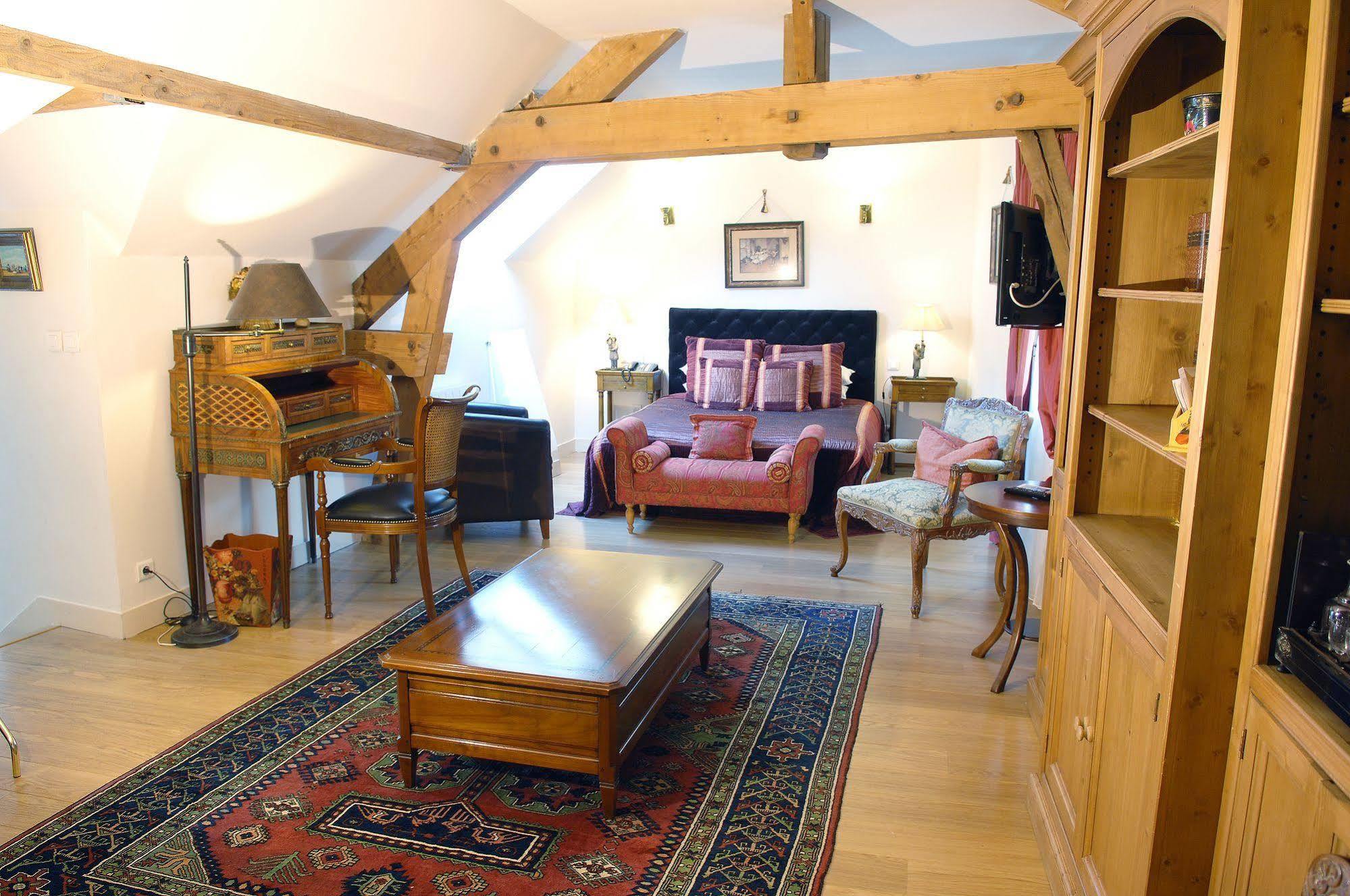 Hostellerie Du Prieure Saint-Prix  Luaran gambar