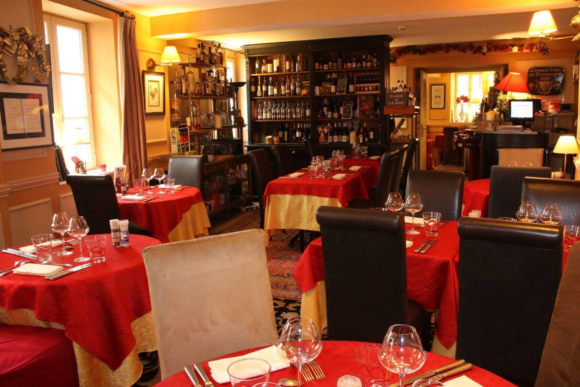 Hostellerie Du Prieure Saint-Prix  Luaran gambar